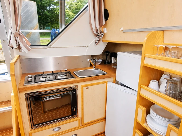 Yacht charter Bernburg (Saale) -  Tarpon 37 DP on SamBoat