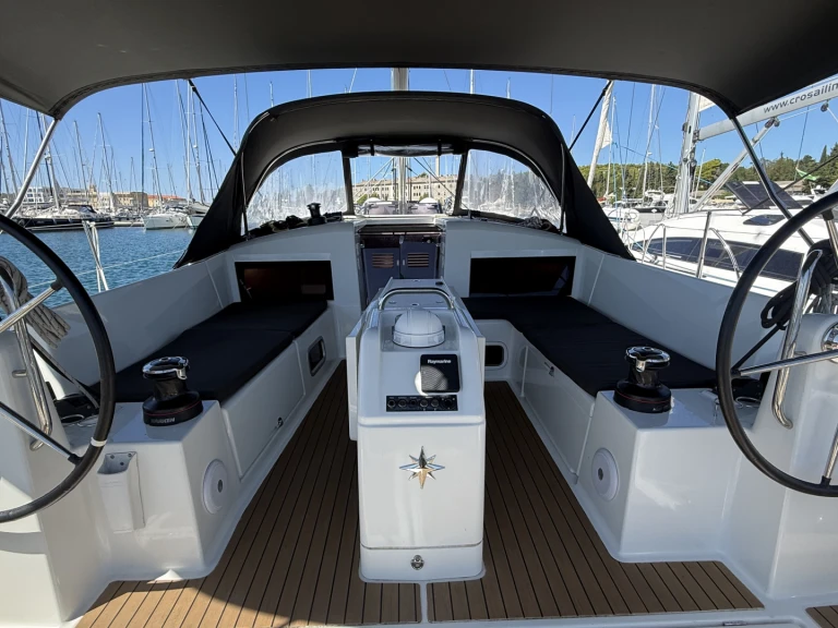 Hire a Jeanneau Sun Odyssey 440 Pula