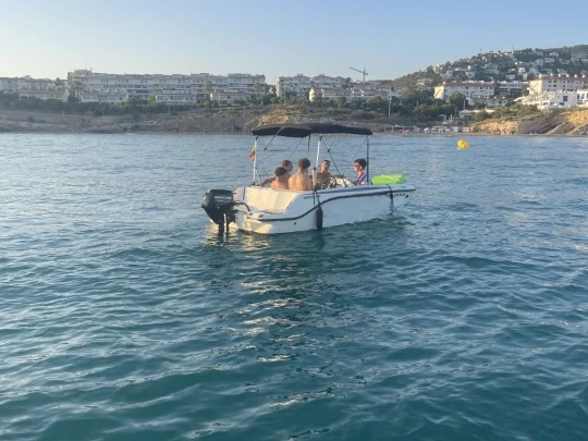 Yacht hire Sitges cheap Quicksilver 470 XS