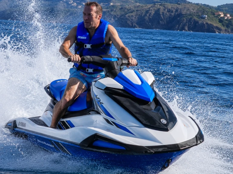Hire Jet ski with or without skipper Yamaha Saint-Cyprien