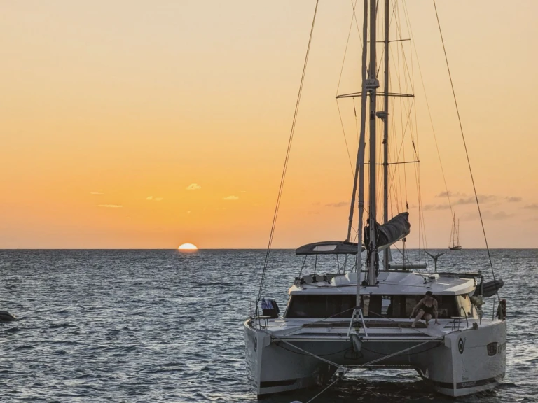 Hire Luxury Yacht with or without skipper Fountaine Pajot Frenchman's Cay