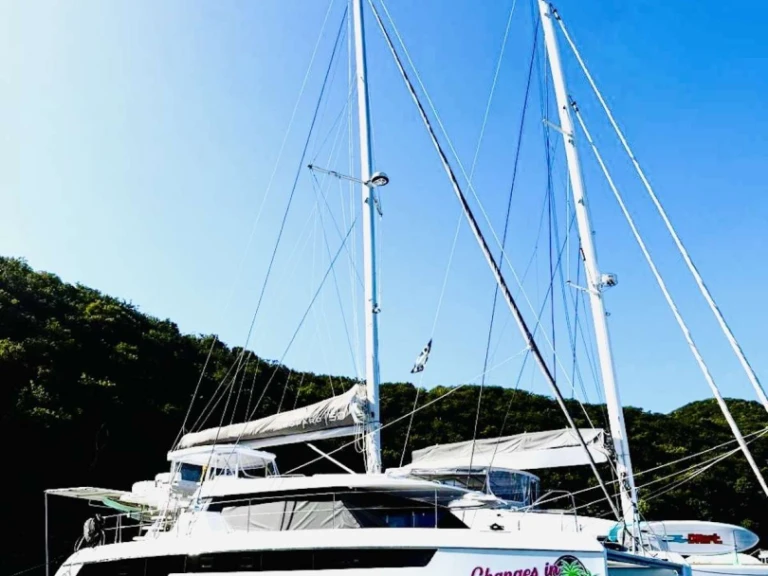 Hire Luxury Yacht Leopard with a boat licence