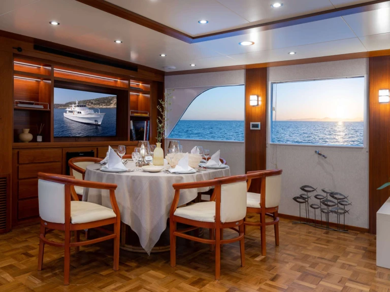 Yacht charter Greece - Stephens TAKA on SamBoat