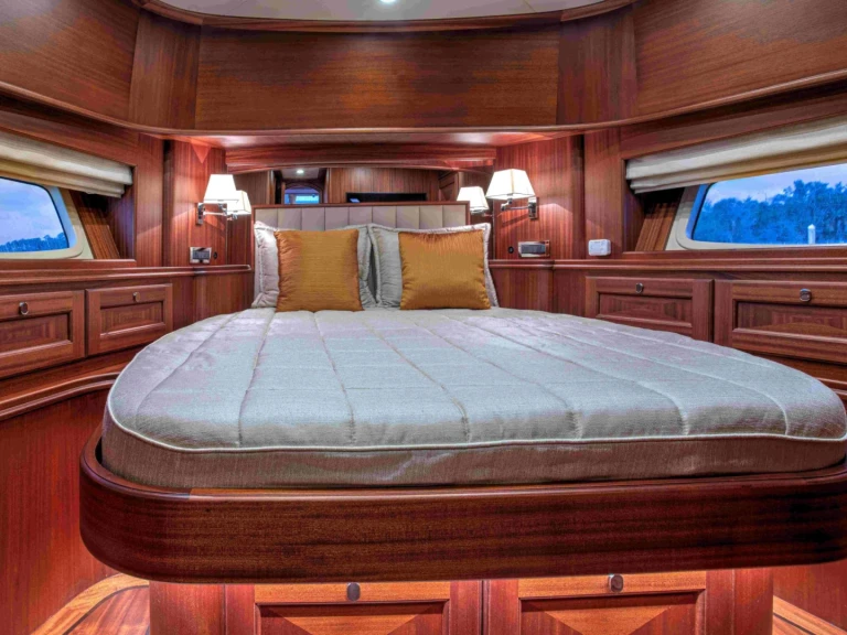 Yacht hire Abaco cheap BABS