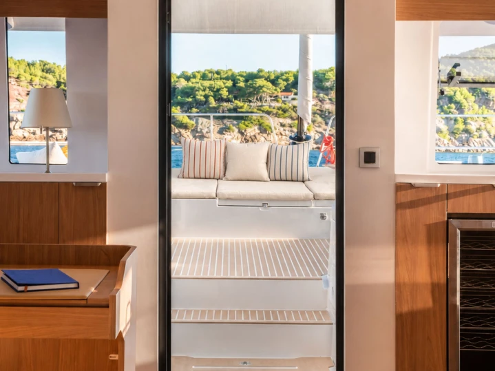 Luxury Yacht hire in Frenchman's Cay - Bali Oceans One