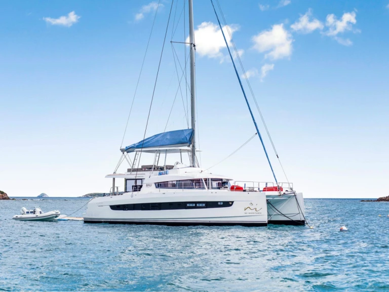 Hire Luxury Yacht Bali with a boat licence
