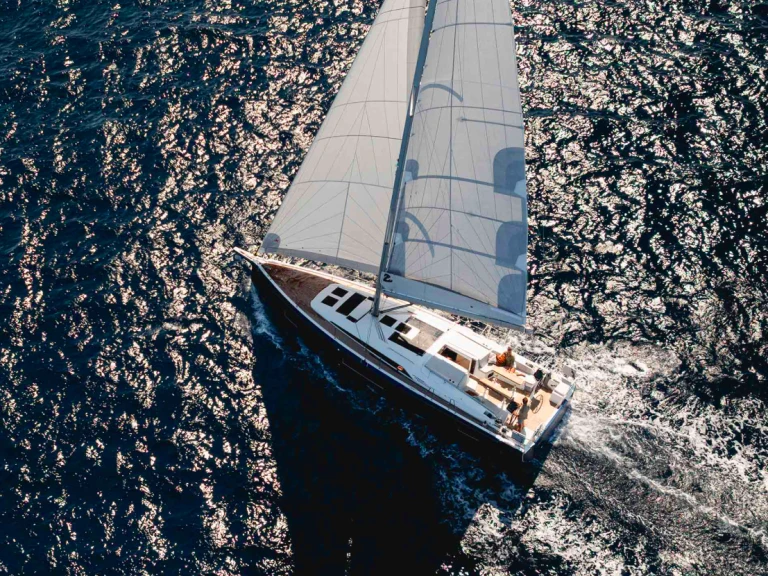 Charter a Bénéteau Oceanis 47 - 3 cab. in Trogir on Samboat