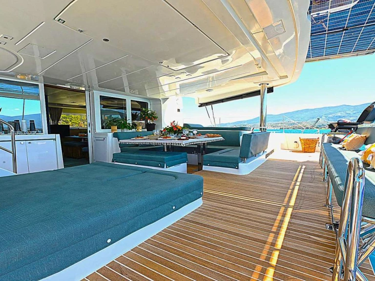 Lagoon ACE OF HEARTS charter bareboat or skippered in  Greece