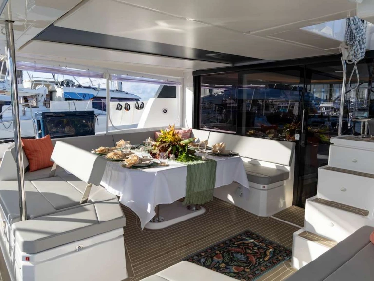 Luxury Yacht to hire British Virgin Islands (BVI) at the best price