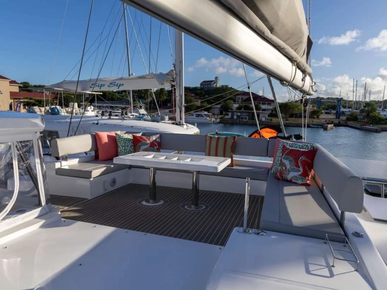 Yacht charter British Virgin Islands (BVI) - Leopard CHANGES IN LATITUDES on SamBoat