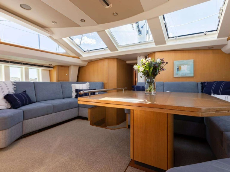 Luxury Yacht hire in French Riviera - Oyster Marine MELLIVORA