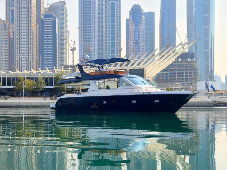 Luxury Yacht to hire Dubai Marina at the best price
