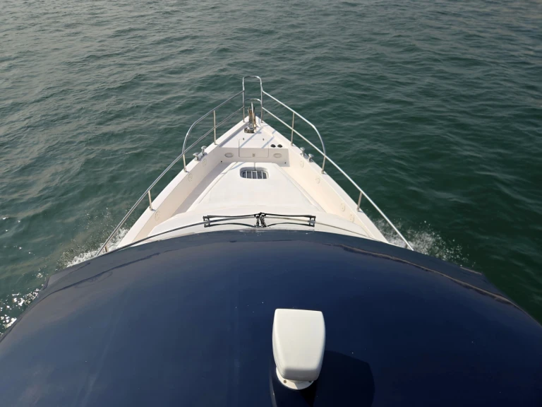 Charter a Custom Made custom in Dubai Marina on Samboat
