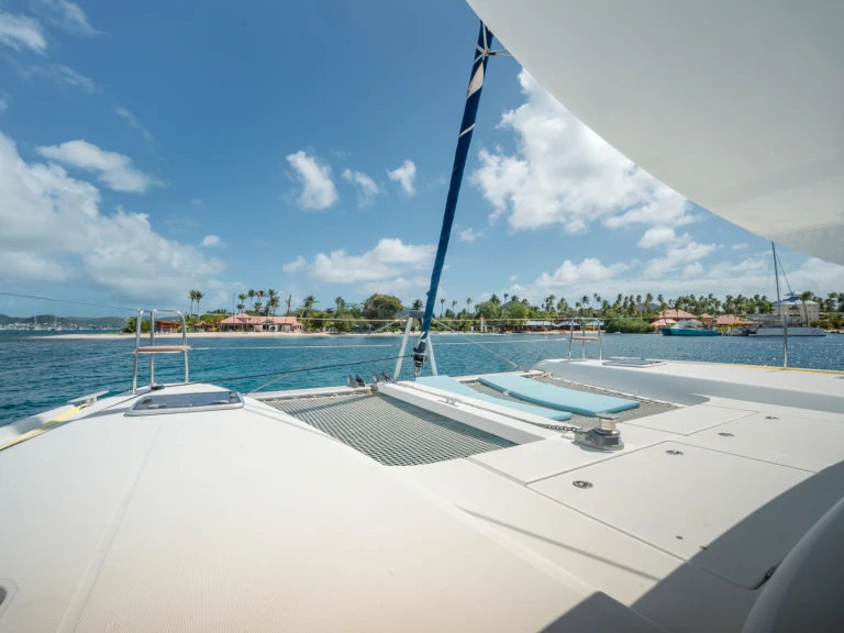 Yacht charter Calliaqua - Lagoon Lagoon 42 on SamBoat