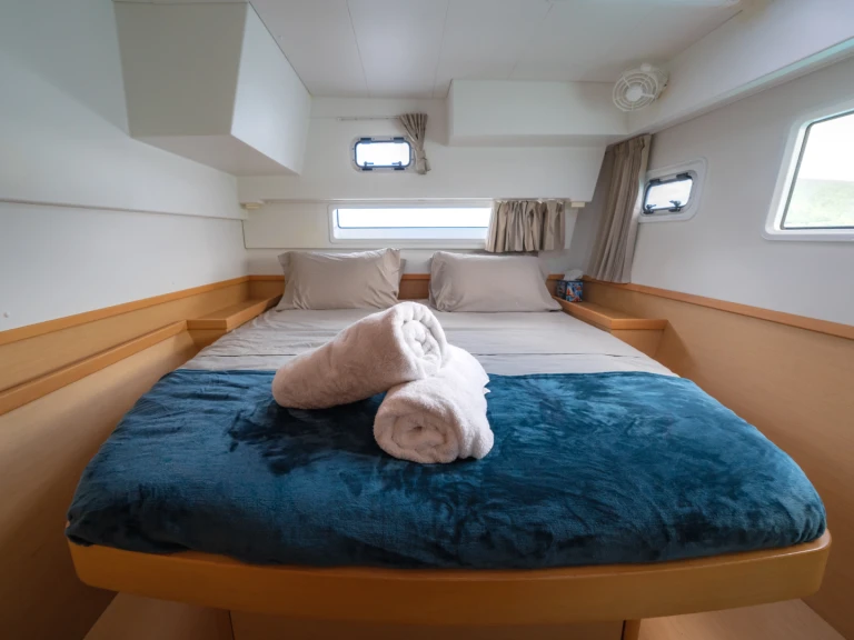 Hire a Lagoon Lagoon 42 Calliaqua