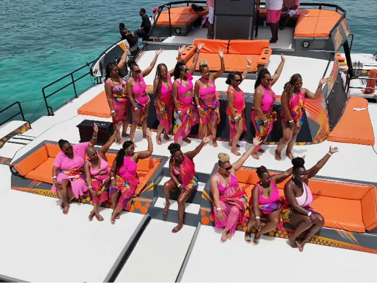 Charter a Custom Made custom in La Romana on Samboat