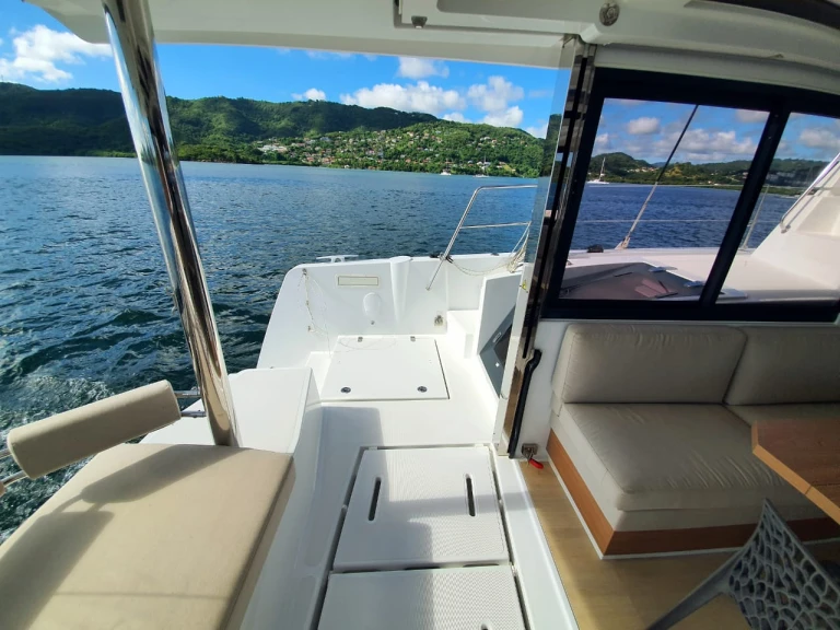 Hire Catamaran with or without skipper BALI 4.6 5 CABINES NUM 5 Le Marin