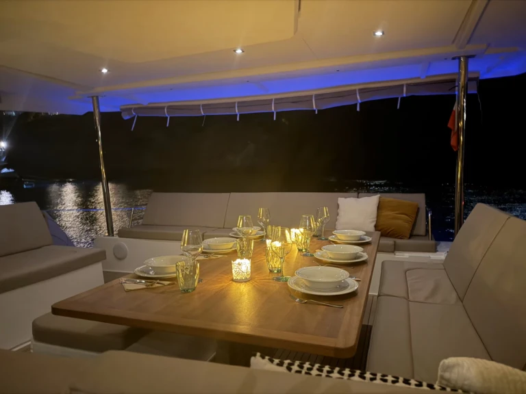 Yacht charter Alimos - Fountaine Pajot Aura 51 on SamBoat