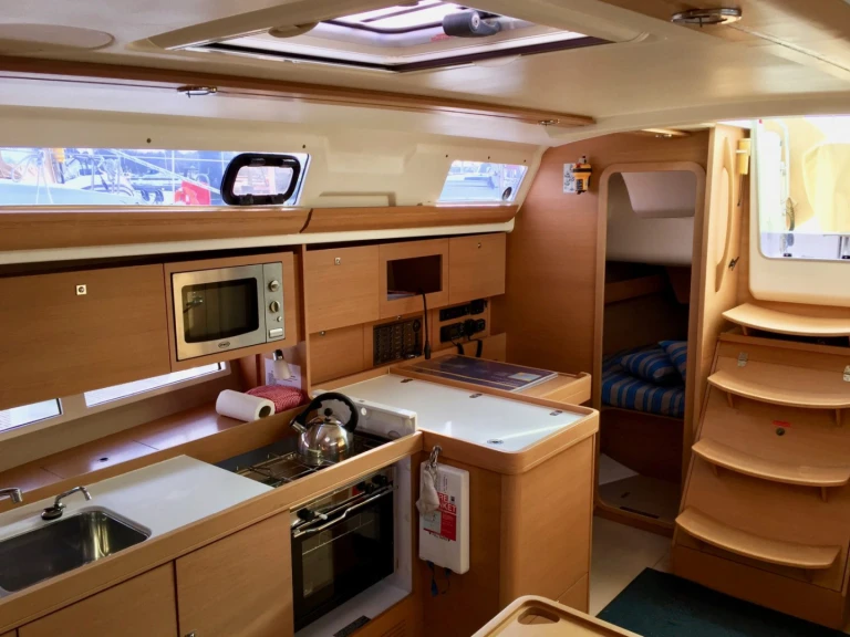 Dufour Dufour 380 Grand Large charter bareboat or skippered in  Hamble-le-Rice
