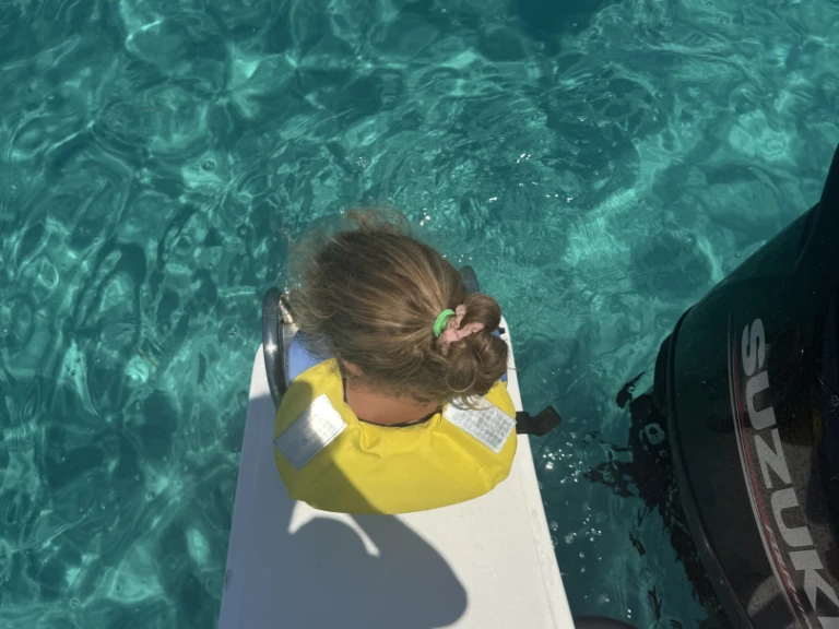 Motorboat to hire Club Nautico S'Estanyol at the best price