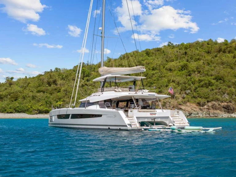 Luxury Yacht to hire Saint Thomas Island at the best price