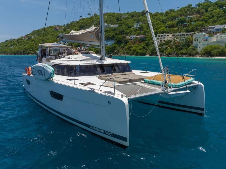Yacht charter Frenchman's Cay - Fountaine Pajot LUNA BLISS on SamBoat