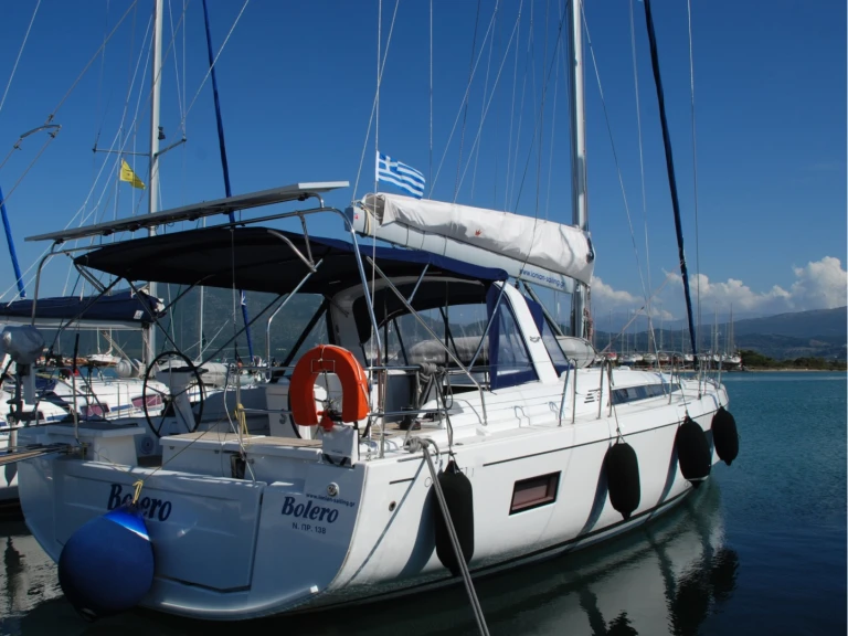 Hire Sailboat Bénéteau with a boat licence