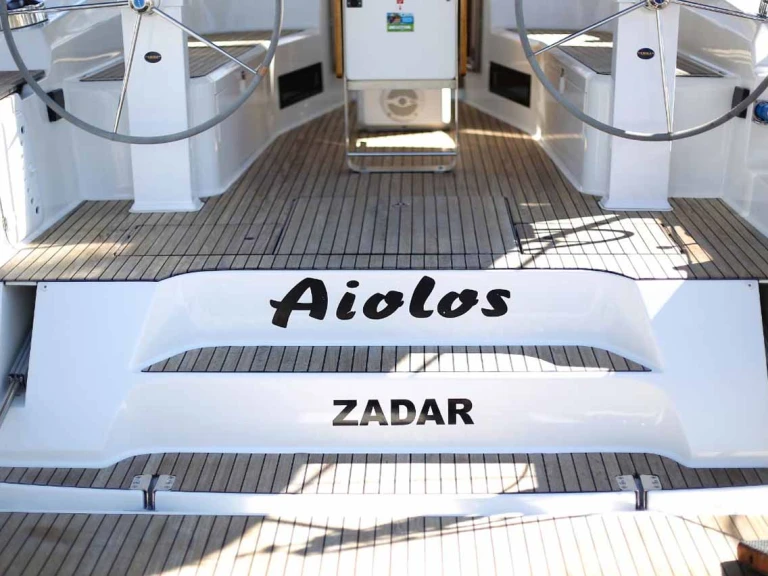 Sailboat hire in Pula - Bavaria Cruiser 45