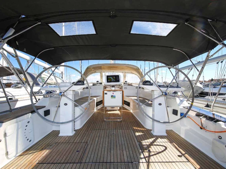 Charter a Bavaria Cruiser 45 in Pula on Samboat