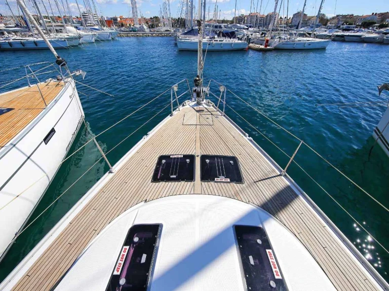Hire Sailboat with or without skipper Bavaria Pula