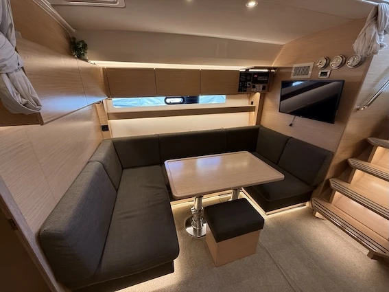 Yacht charter Komolac - Bavaria Bavaria S45 HT on SamBoat