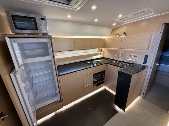Yacht hire Komolac cheap Bavaria S45 HT