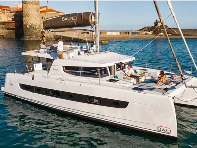 Hire Catamaran Bali with a boat licence