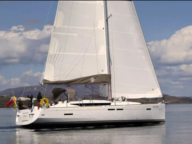 Yacht charter Oban - Jeanneau Sun Odyssey 439 on SamBoat