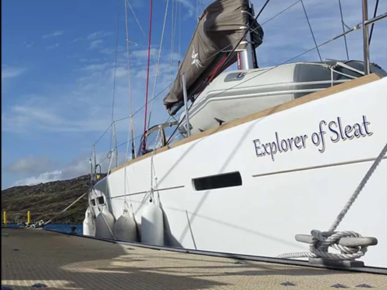 Hire Sailboat with or without skipper Jeanneau Oban
