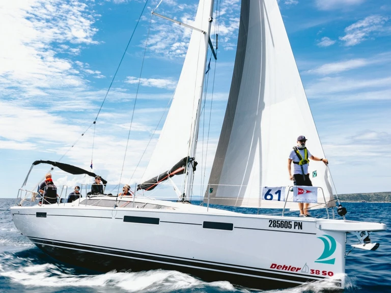 Sailboat to hire Punat at the best price
