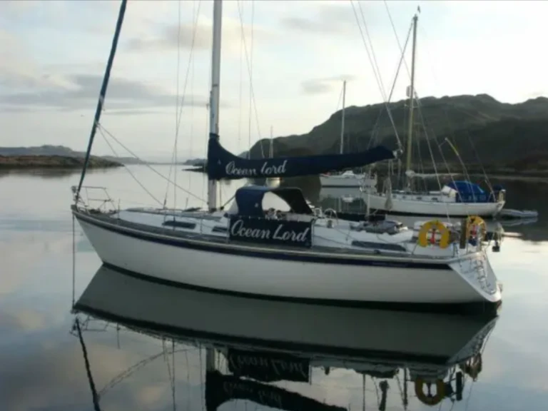 Sailboat to hire Oban at the best price