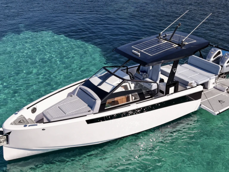 Hire Motorboat with or without skipper Virtue Yacht Cannigione
