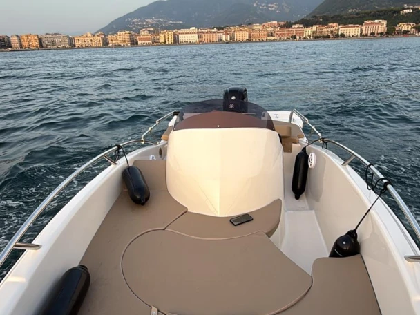 Yacht charter Marina di Stabia - Clear Open 6.50 on SamBoat