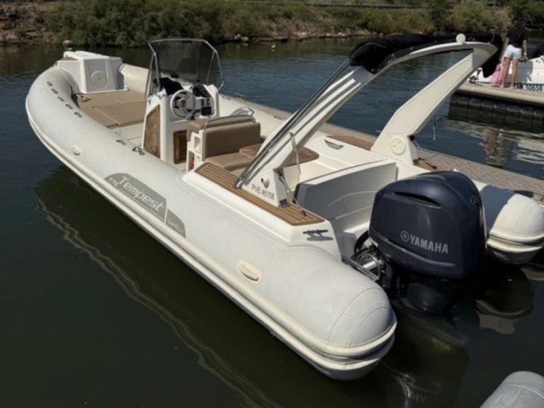 Hire RIB with or without skipper Capelli France