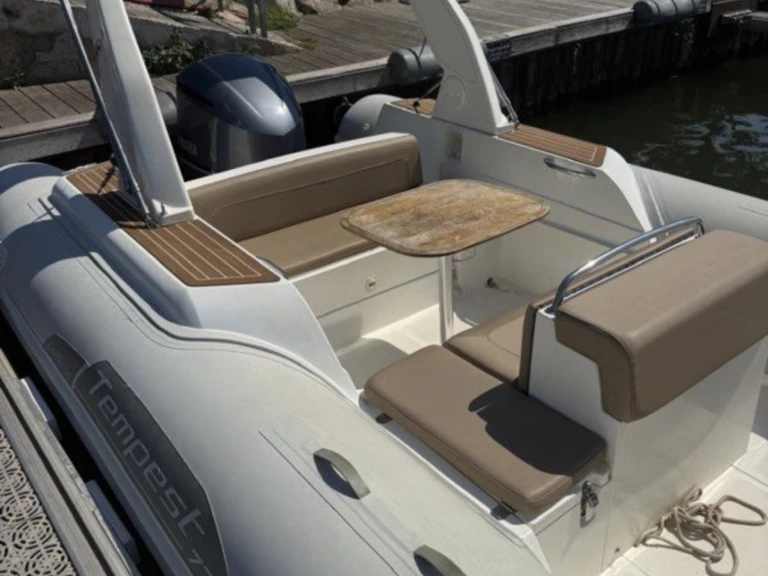 Yacht charter France - Capelli Capelli 770 on SamBoat
