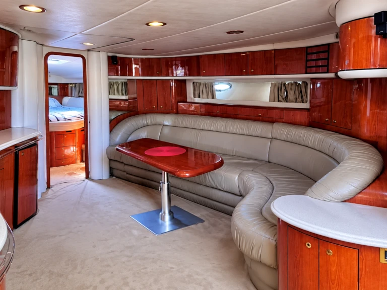 Charter a Custom Made custom in Cancún on Samboat