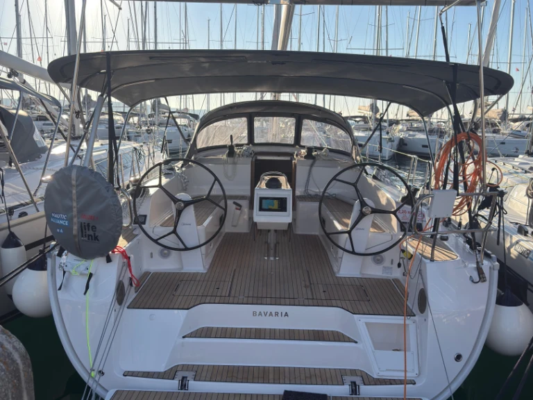 Hire a Bavaria Bavaria Voyager 45 Biograd na Moru