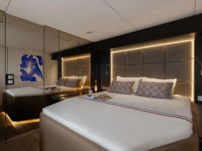 Yacht hire Olbia cheap Sunreef 70 Power