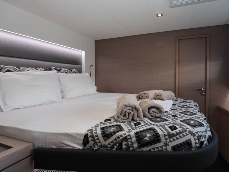 Catamaran hire in Sami - Fountaine Pajot Fountaine Pajot 47 TANNA LUX (GEN,AC,WATERMAKER)