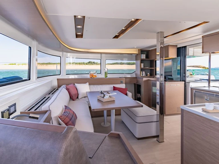 Charter a Lagoon Lagoon 46 (6 cab.) in Kos on Samboat