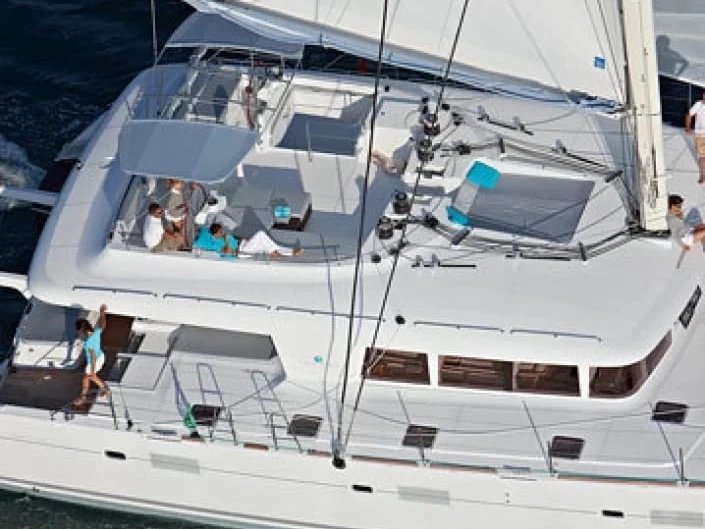 Hire Catamaran with or without skipper Lagoon Port de Hyères (St Pierre)