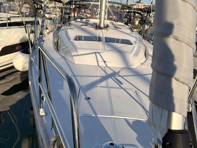 Yacht hire Biograd na Moru cheap Bavaria Voyager 45