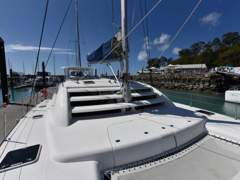 Hire Catamaran with or without skipper Leopard Catamarans / Robertson & Caine Airlie Beach