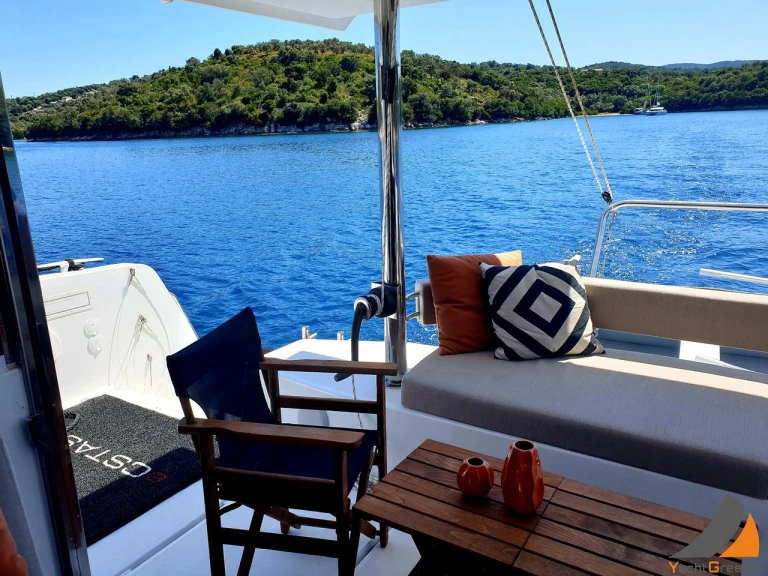 Catamaran to hire Lygia at the best price